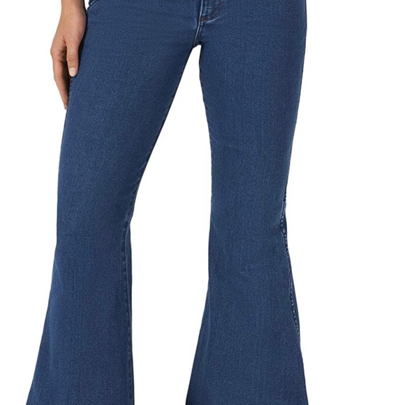 Nwt!Wrangler Retro Bell Bottom!30/32, 26/32, 29/32 - Picture 3 of 3
